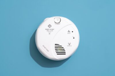 Connected Smoke Detectors: Early Warning for Your Vacation Home