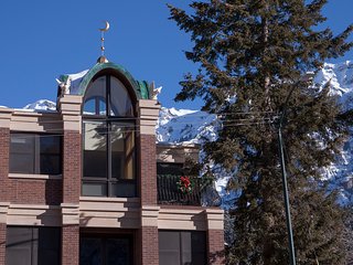 Keep an Eye on Your Vacation Rental Anytime, Anywhere in Colorado